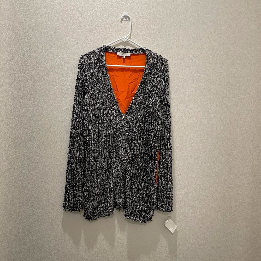 NWT. ROBERT RODRIGUEZ LONG SLEEVES SIZE MEDIUM